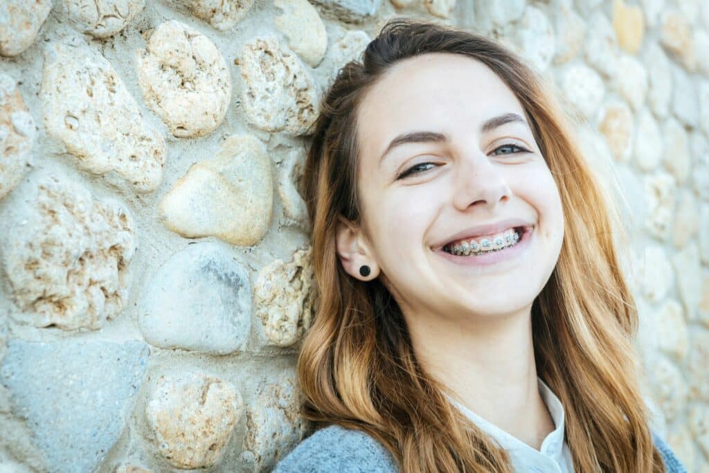 How to Travel With Braces or Invisalign? Davoody and Hablinski Orthodontics in Houston, TX