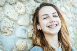 How to Travel With Braces or Invisalign? Davoody and Hablinski Orthodontics in Houston, TX